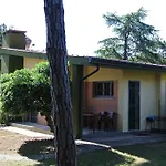 Genny Villa *